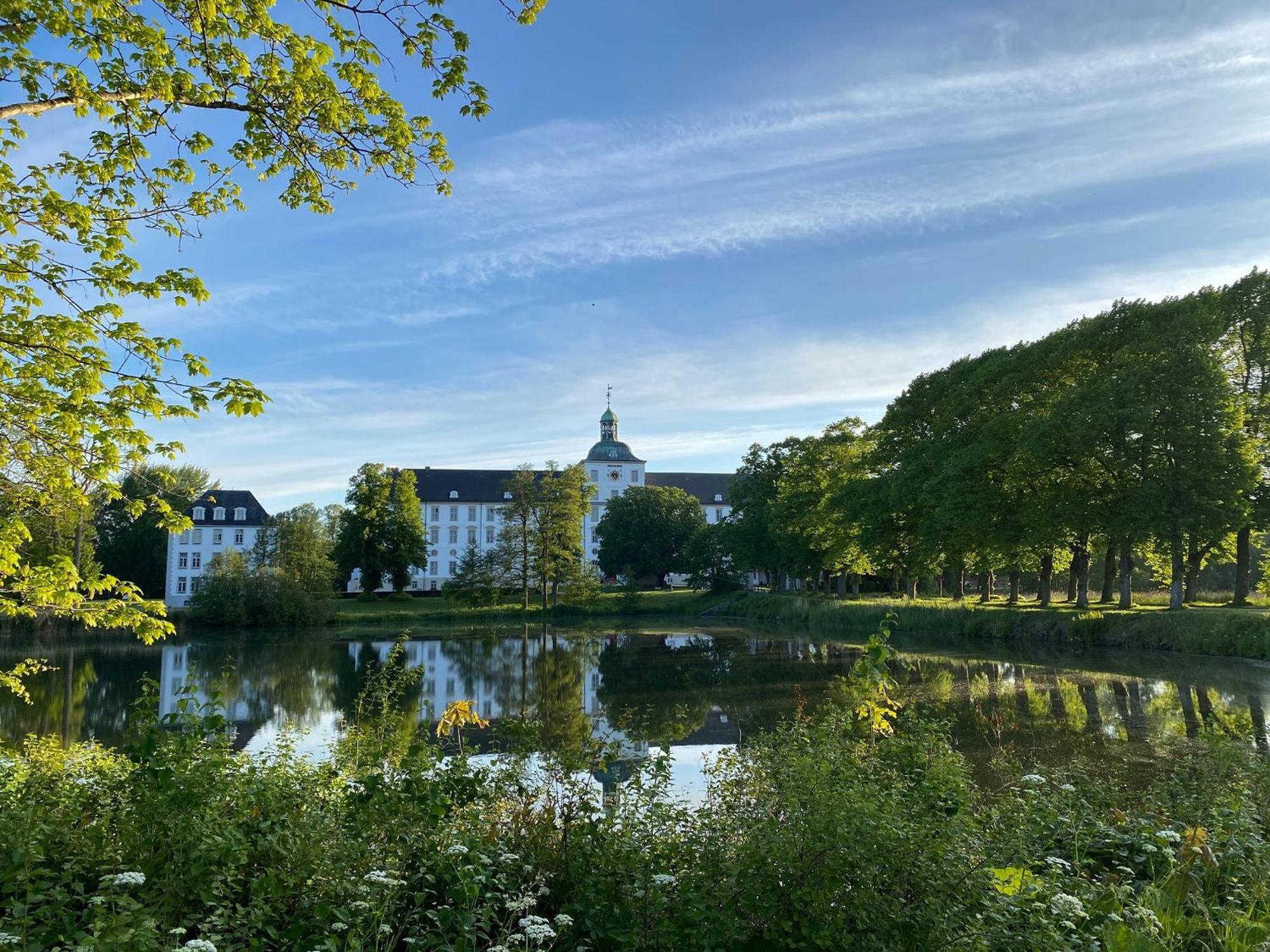 Nordic Home Schleswig Esterno foto